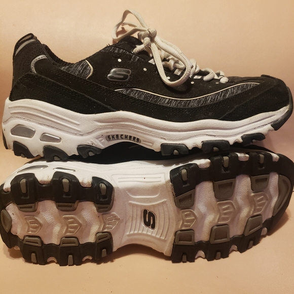 Skechers Shoes - Today Only Sale!!! Skechers D'Lites With Air Cooled Memory Foam- Wide Fit
